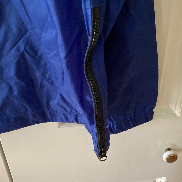 Peanuts x Aeropostale authentic collab mktg sample womens L Varsity Blue Nylon - Picture 3 of 13